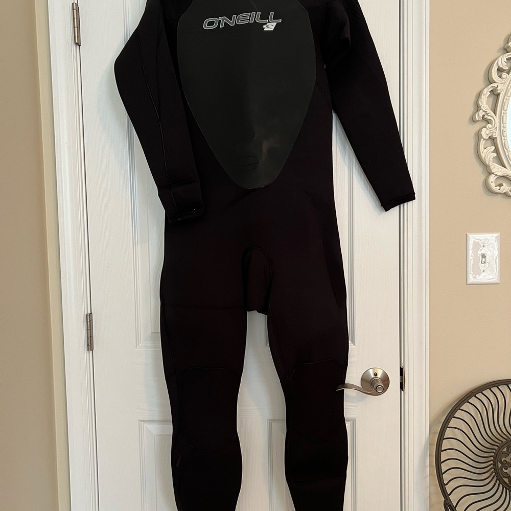 NWT: O’Neill EPIC 4/3MM BACK ZIP FULL WETSUIT, Size XL